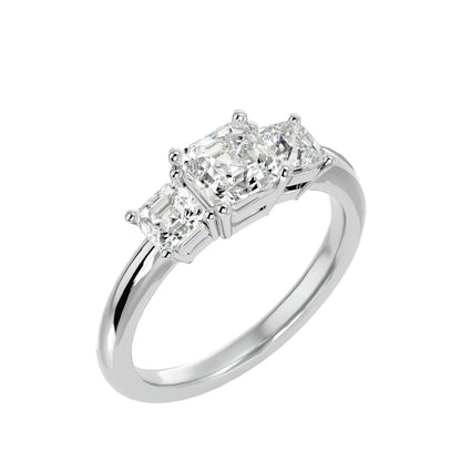Rüya side emerald diamond engagement ring