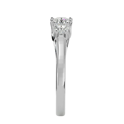 Fang side round diamond engagement ring